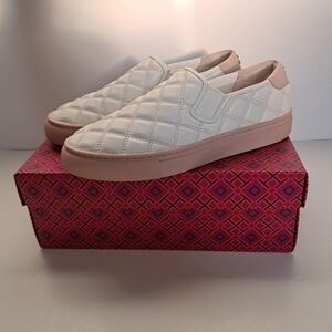 Tory Burch Slip Ons Sneakers Women's 8 Savannah Quilted Nappa Leather Comfort